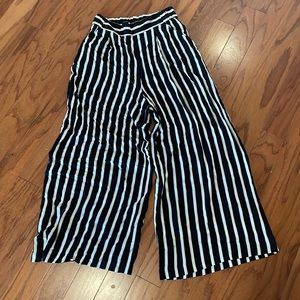 H&M wide leg pants size 2